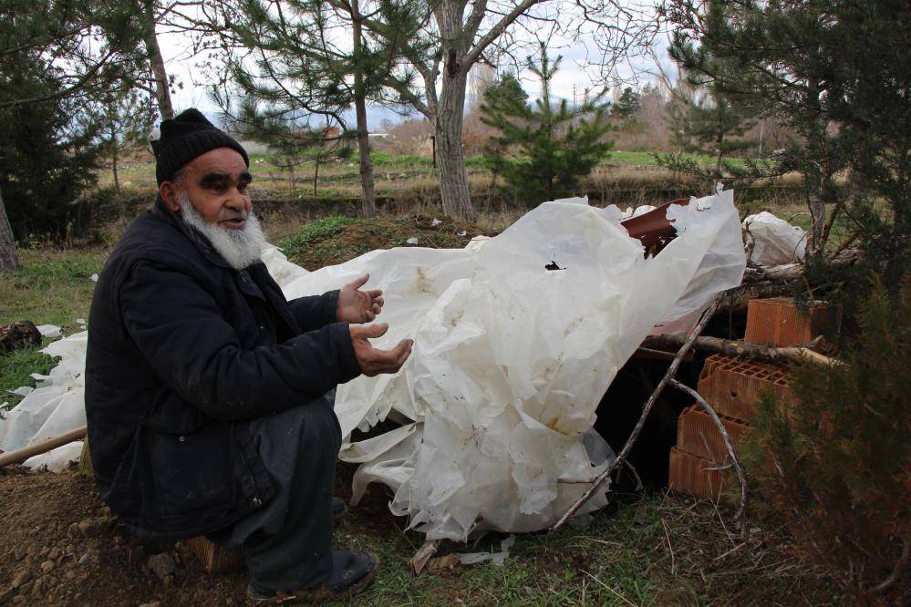 Köyün mezarcısı, ölmeden kendi mezarını kazdı! Sebebi de olay kadar ilginç 7